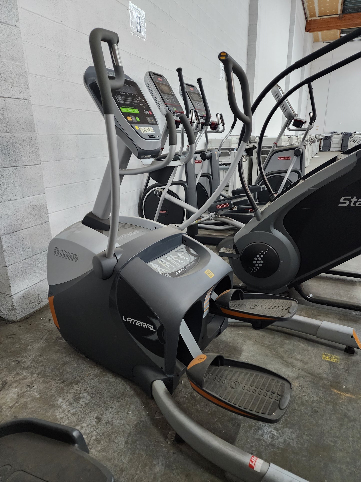 OCTANE FITNESS LX8000