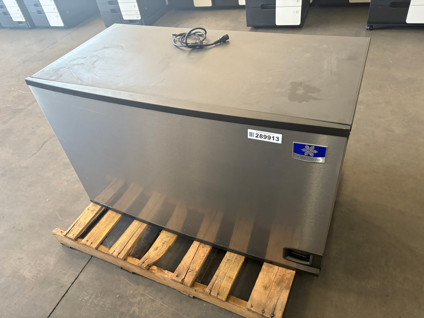 FOLLETT DB1000SA Ice Pro Ice Bagging Machine