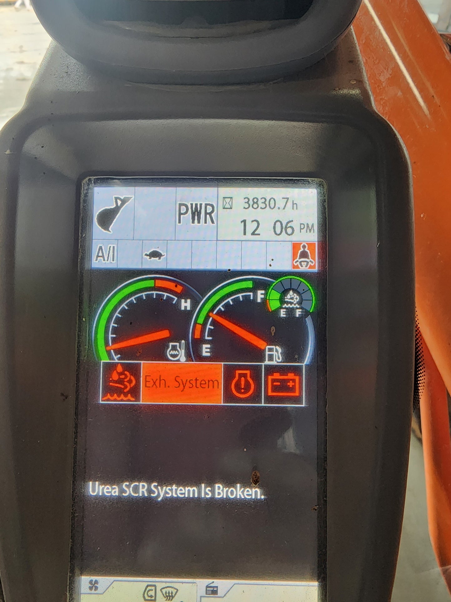 2018 HITACHI ZX225USLC