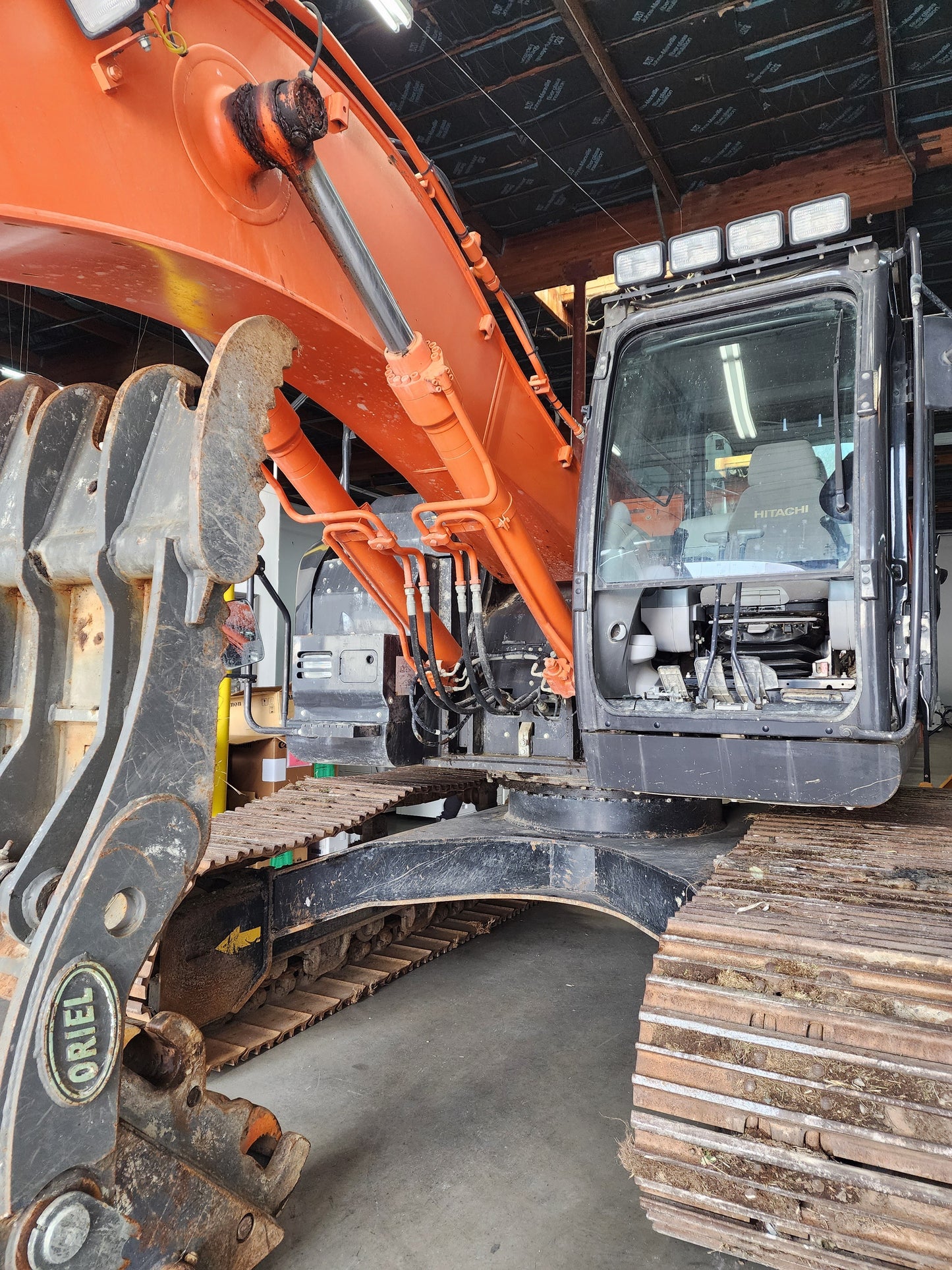 2018 HITACHI ZX225USLC