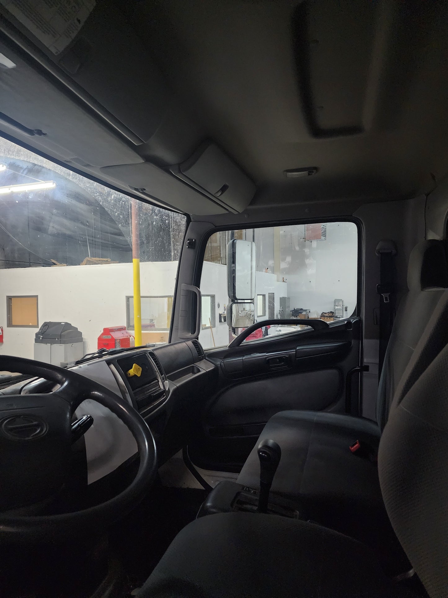 2019 HINO 338 Box Truck – Ready to Work!