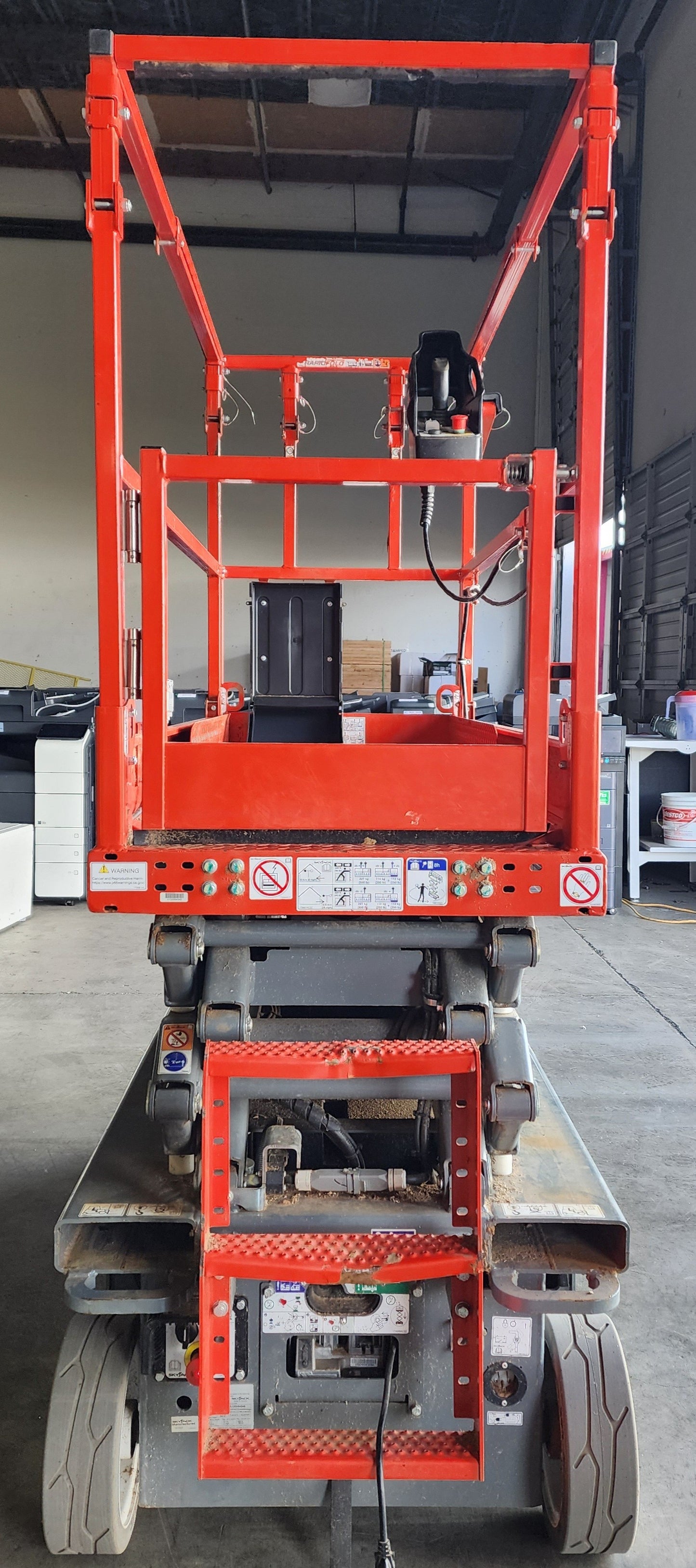 🔥🔥 2025 SKYJACK ELECTRIC SCISSOR LIFT — LIKE NEW | ONLY 22.5 HOURS 🔥