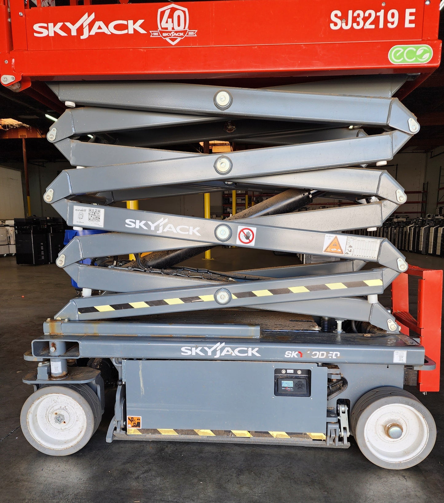 🔥🔥 2025 SKYJACK ELECTRIC SCISSOR LIFT — LIKE NEW | ONLY 22.5 HOURS 🔥