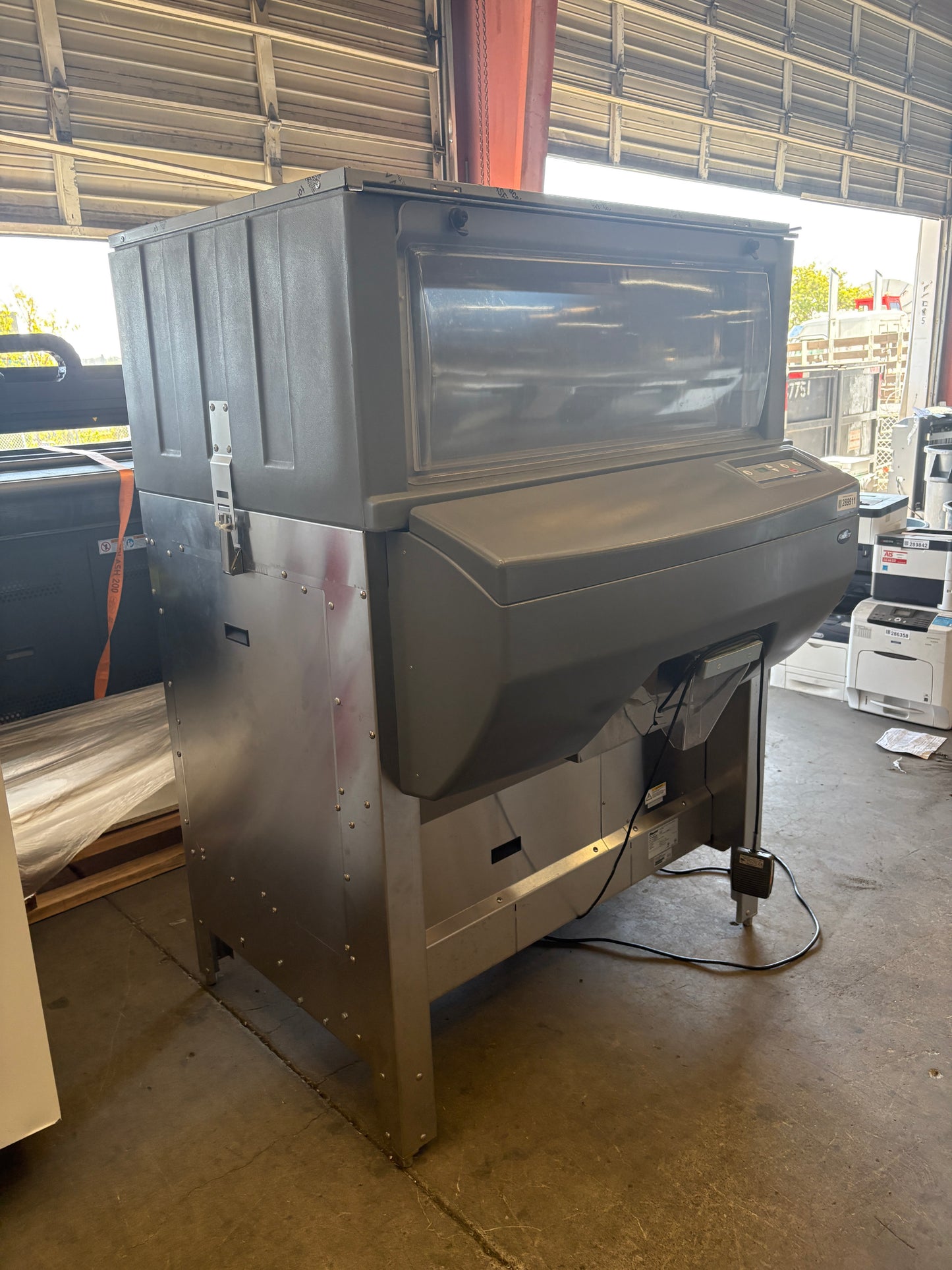 FOLLETT DB1000SA Ice Pro Ice Bagging Machine