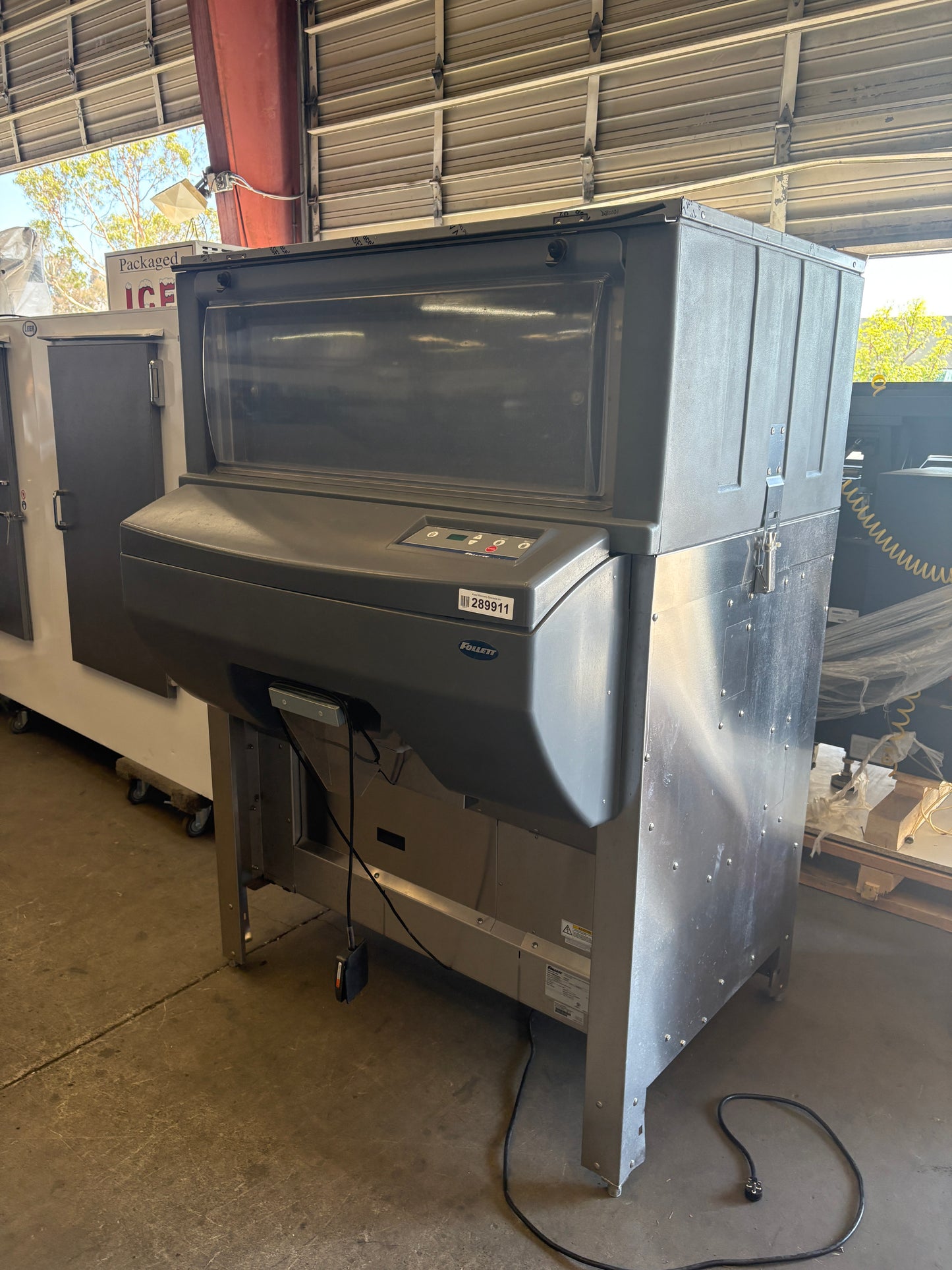 FOLLETT DB1000SA Ice Pro Ice Bagging Machine